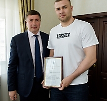 Сергей Ахапов наградил борцов и их тренеров, 26.05.2022_6