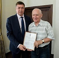 Сергей Ахапов наградил борцов и их тренеров, 26.05.2022_9