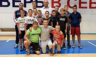 Александр Карелин встретился с участниками летних учебно-тренировочных сборов (Бердск, ЦСК 