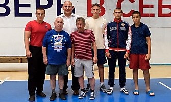 Александр Карелин встретился с участниками летних учебно-тренировочных сборов (Бердск, ЦСК 