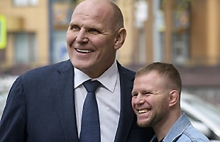 Мемориальная доска В.А. ИВАНОВУ_11_05_2023