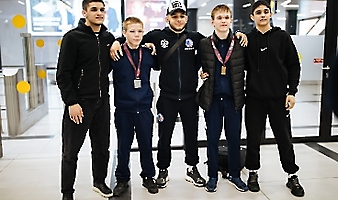 Встреча медалистов с первенства Европы по греко-римской борьбе U-15 Ярослава Тычкина и Михаила Степанова, которое состоялось в городе Лутраки (Греция), Фото: Александр Лукин