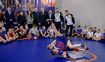 Открытия нового зала для занятий вольной борьбой в 211 школе, 29.11.2024_9