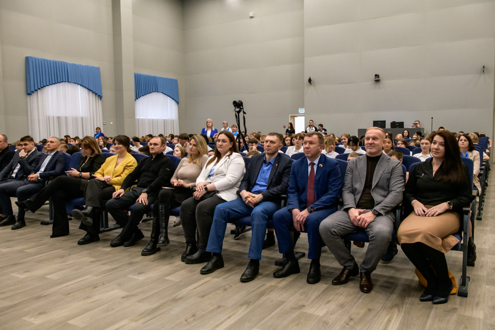 Открытия нового зала для занятий вольной борьбой в 211 школе, 29.11.2024_17