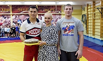 Тренировка Романа Власова в секции борьбы, лицей №13, п. Краснообск_9