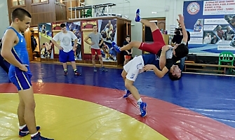 Японский борец Такеши Изуми на сборах в Новосибирске, декабрь 2018_55