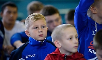 Встреча Романа Власова с борцами  клуба «Водник» 19.10.2016_2