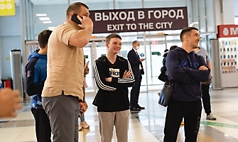 Встреча победителей первенства Европы по греко-римской борьбе в аэропорту Толмачёво С. Степанова, Ш. Ожаева, М. Лаптева-25.05.2021_2