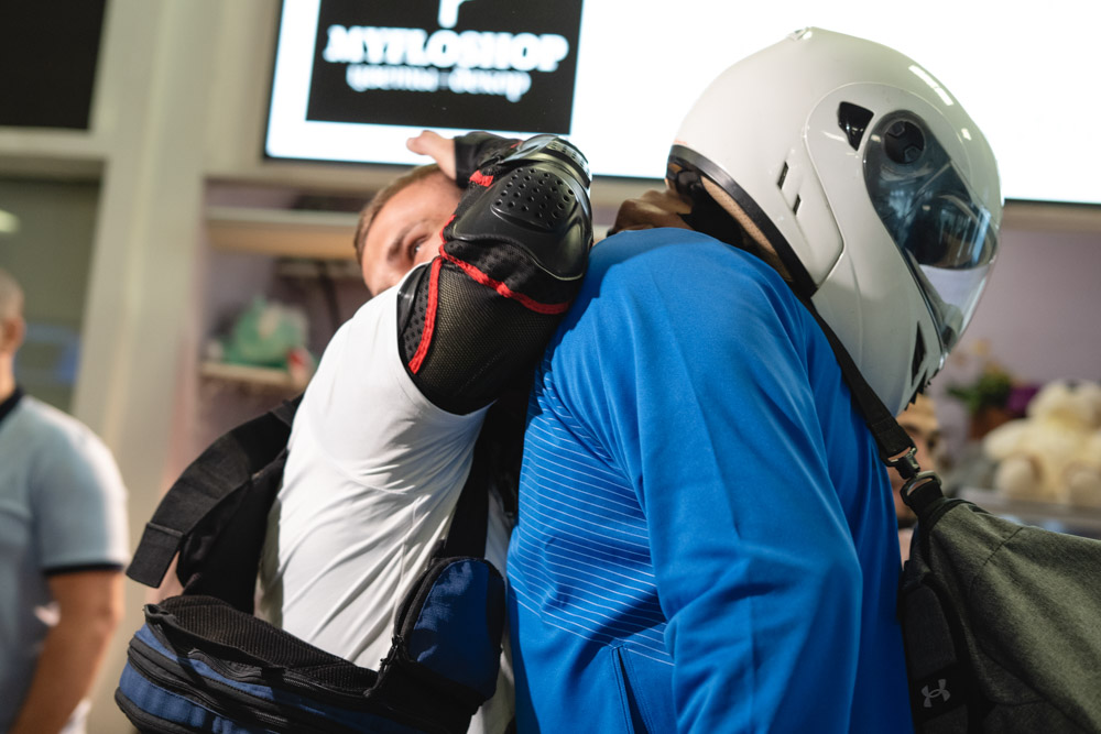 Встреча победителей первенства Европы по греко-римской борьбе в аэропорту Толмачёво С. Степанова, Ш. Ожаева, М. Лаптева-25.05.2021_42