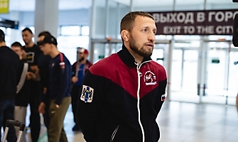 Встреча победителей первенства Европы по греко-римской борьбе в аэропорту Толмачёво С. Степанова, Ш. Ожаева, М. Лаптева-25.05.2021_71