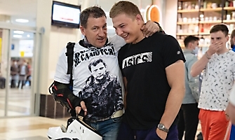 Встреча победителей первенства Европы по греко-римской борьбе в аэропорту Толмачёво С. Степанова, Ш. Ожаева, М. Лаптева-25.05.2021_76