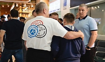 Встреча победителей первенства Европы по греко-римской борьбе в аэропорту Толмачёво С. Степанова, Ш. Ожаева, М. Лаптева-25.05.2021_86