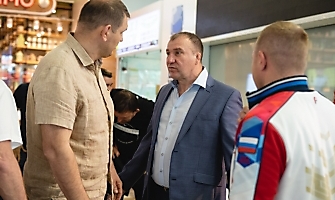 Встреча победителей первенства Европы по греко-римской борьбе в аэропорту Толмачёво С. Степанова, Ш. Ожаева, М. Лаптева-25.05.2021_88