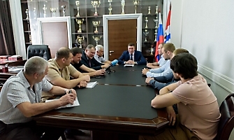 В министерстве физ.культуры и спорта чествовали победителей первенства Европы U23 по греко-римской борьбе Сергея Степанова, Шамиля Ожаева, Михаила Лаптева_1