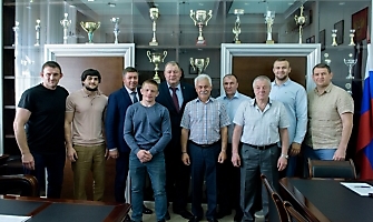 В министерстве физ.культуры и спорта чествовали победителей первенства Европы U23 по греко-римской борьбе Сергея Степанова, Шамиля Ожаева, Михаила Лаптева_14